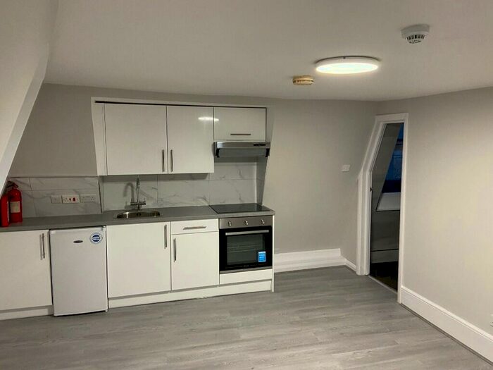 Studio To Rent In Barnsbury Road, London, N1