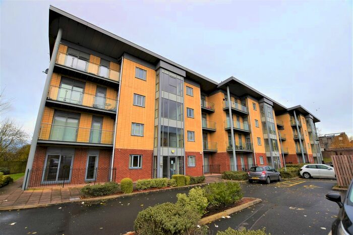 2 Bedroom Flat To Rent In Bolton Road, Blackburn, BB2
