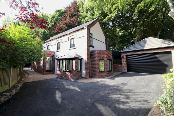2 Bedroom Detached House For Sale In Ferrybridge Road, Castleford, WF10