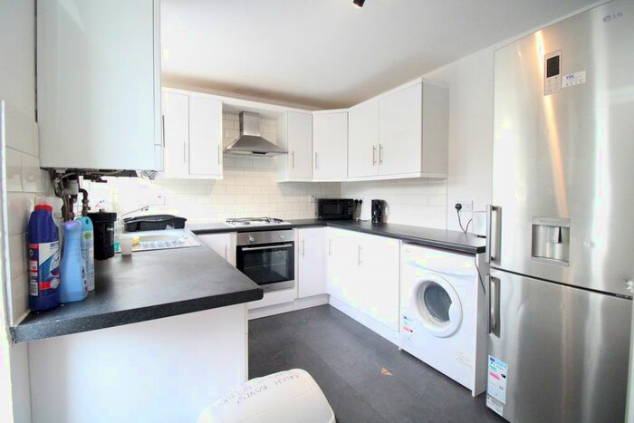 4 Bedroom Semi-Detached House To Rent In Kingsley Avenue, Englefield Green, Egham, TW20