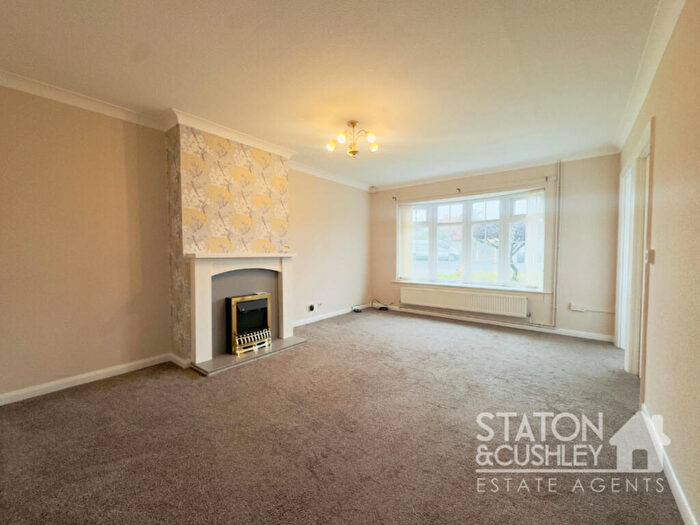 2 Bedroom Semi-Detached Bungalow For Sale In Heathland Close, Mansfield, NG18