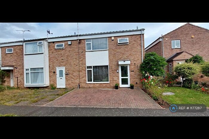 3 Bedroom End Of Terrace House To Rent In Solway Close, Leamington Spa, CV31