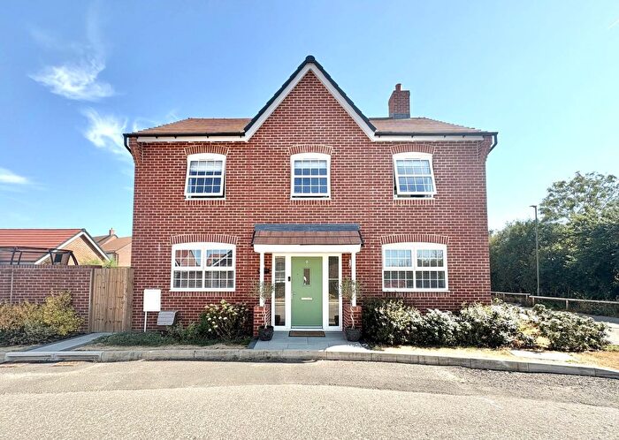 4 Bedroom Detached House For Sale In Crowfoot Way, Kingsbrook, HP22