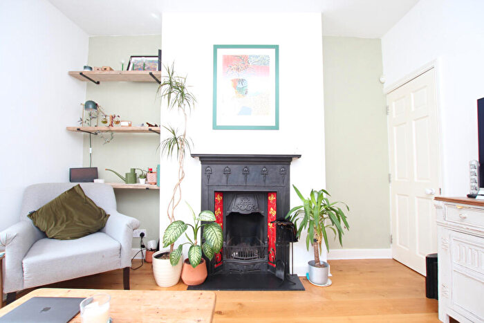 2 Bedroom House For Sale In Ambra Vale East, Clifton Wood, Bristol, BS8