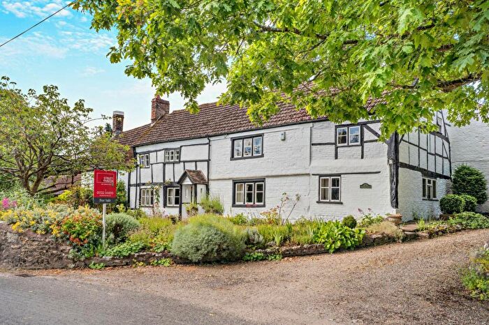 5 Bedroom Detached House For Sale In High Street, Sutton Veny, Warminster, Wiltshire, BA12