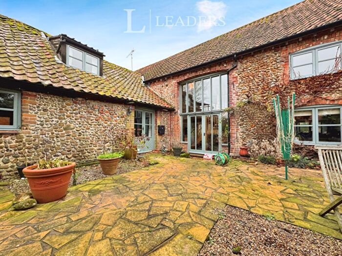 5 Bedroom Semi-Detached House To Rent In The Green, Hunworth, NR24