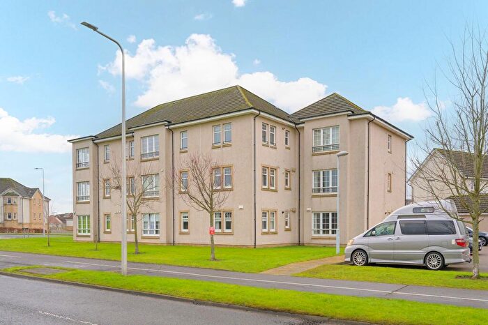 2 Bedroom Flat For Sale In Fulmar Drive, Dunfermline, KY11