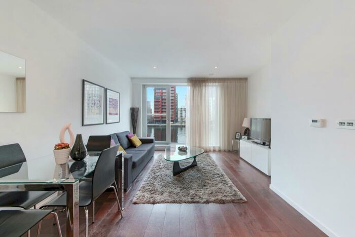 1 Bedroom Apartment To Rent In North Boulevard, Baltimore Wharf, Canary Wharf, E14