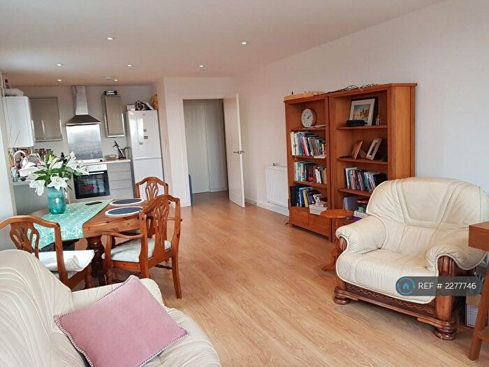 2 Bedroom Flat To Rent In High Street, Bristol, BS11