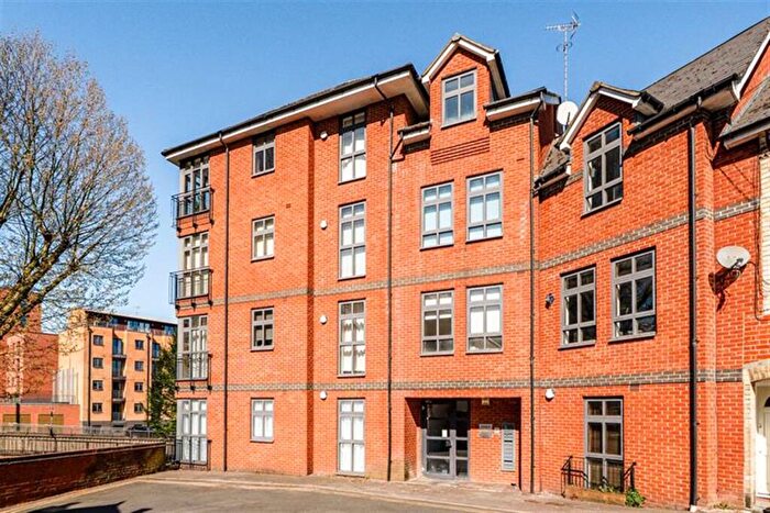 2 Bedroom Apartment To Rent In Tanfields, Vachel Road, Reading, RG1