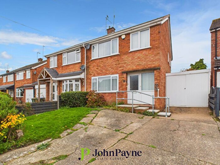 3 Bedroom Semi-Detached House For Sale In Moyle Crescent, Eastern Green, Coventry, CV5