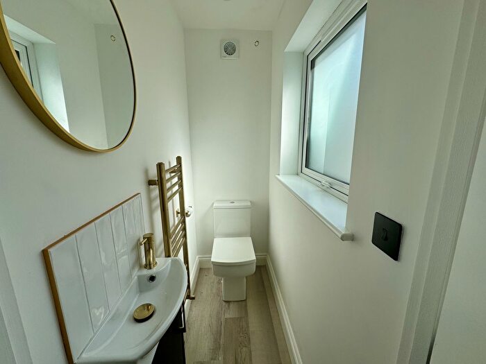 4 Bedroom Terraced House To Rent In Church Terrace, Chatham, ME5