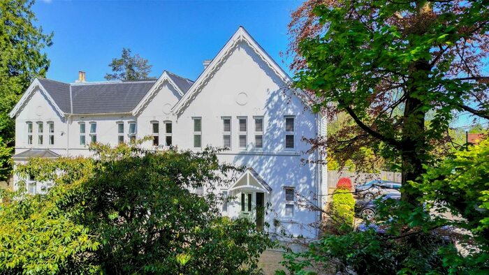 3 Bedroom End Of Terrace House For Sale In Cranbrook Road, Hawkhurst, Cranbrook, TN18