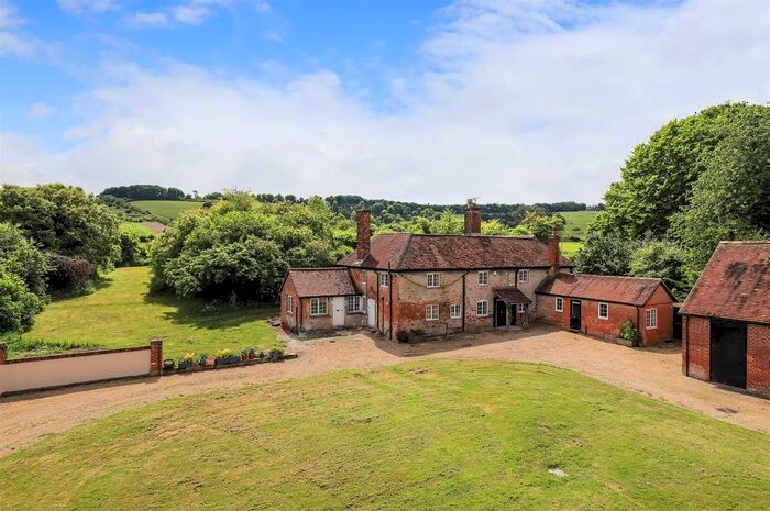 5 Bedroom Detached House To Rent In Broughton, Stockbridge, Hampshire, SO20