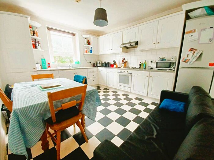 4 Bedroom Maisonette To Rent In Mildmay Grove South, N1