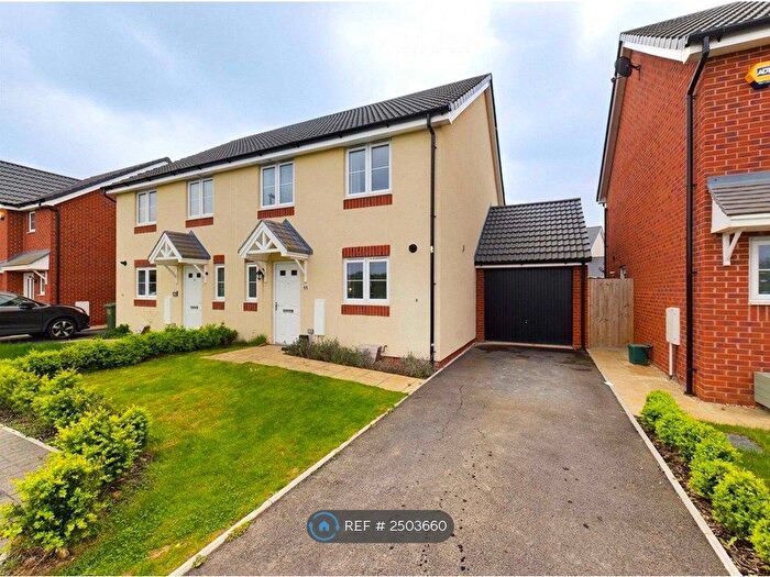 3 Bedroom Semi Detached House To Rent In Bowthorpe Drive, Gloucester, GL3