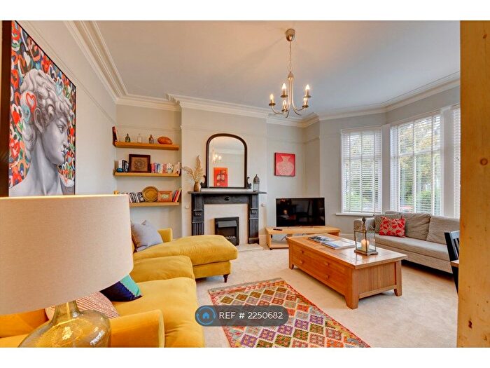 2 Bedroom Flat To Rent In Dragon Parade, Harrogate, HG1