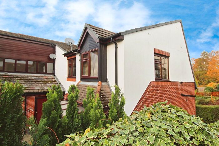 2 Bedroom Flat For Sale In Birches Nook, Stocksfield, NE43