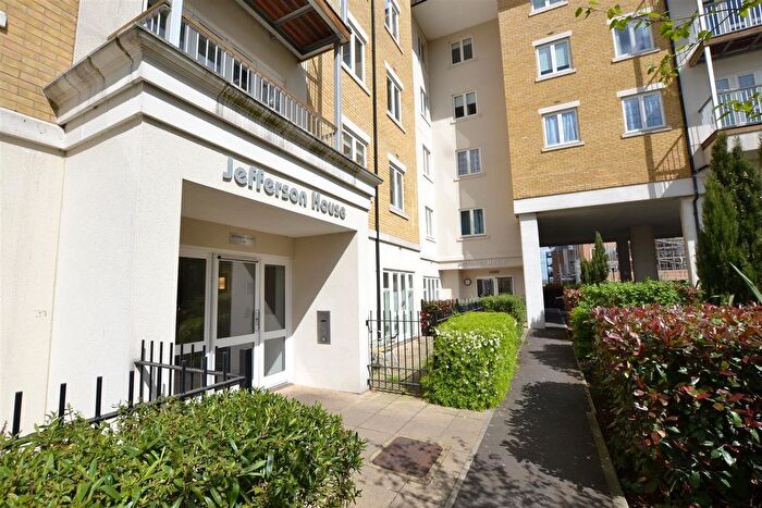 3 Bedroom Flat For Sale In Park Lodge Avenue, West Drayton, UB7