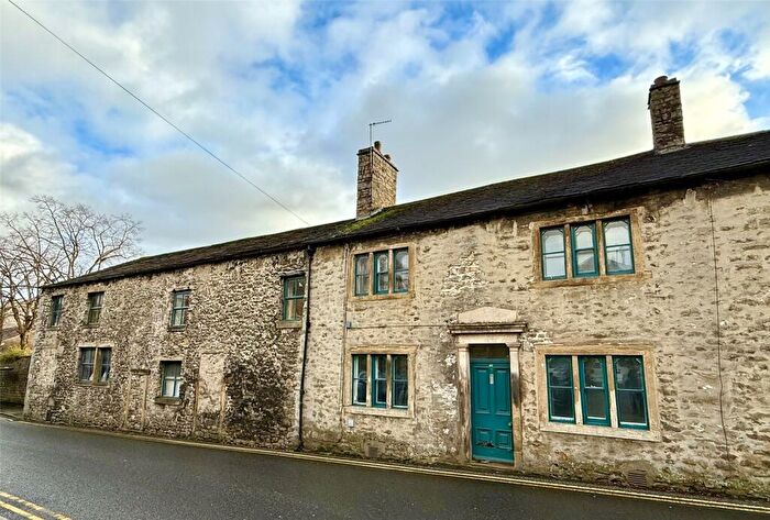 3 Bedroom Detached House For Sale In Lowergate, Clitheroe, Lancashire, BB7
