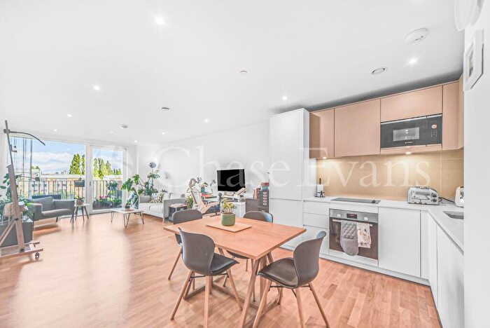 1 Bedroom Flat For Sale In Grove Street, Deptford Landings, Deptford, London, SE8