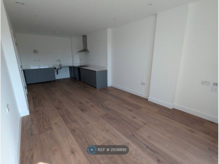 1 Bedroom Flat To Rent In Oto Tower, Ilford, IG3