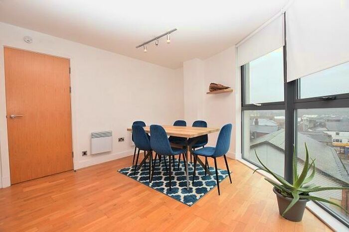 2 Bedroom Apartment To Rent In North Bank, Sheffield, S3
