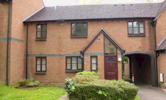 3 Bedroom Apartment To Rent In Green Ridges, Headington, Oxford, OX3