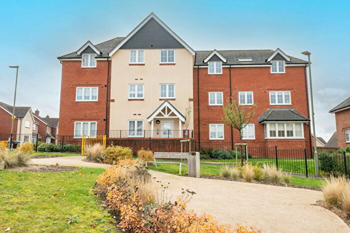 2 Bedroom Apartment For Sale In Observer Point Road, Overton, Basingstoke, RG25