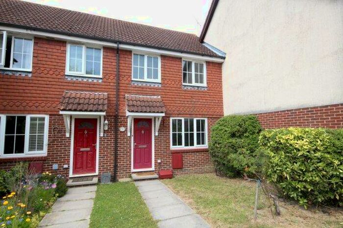 2 Bedroom House To Rent In Wordsworth Place, Horsham, RH12