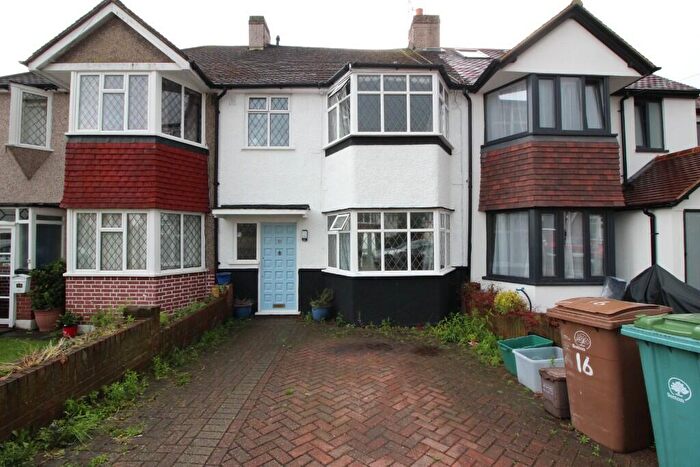 3 Bedroom Terraced House To Rent In Leafield Road, Sutton, Surrey, SM1