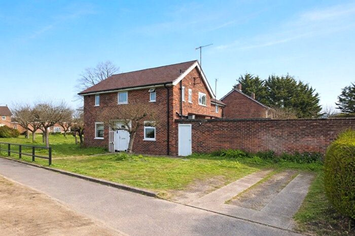 3 Bedroom Semi Detached House To Rent In Old Woking, Surrey, GU22