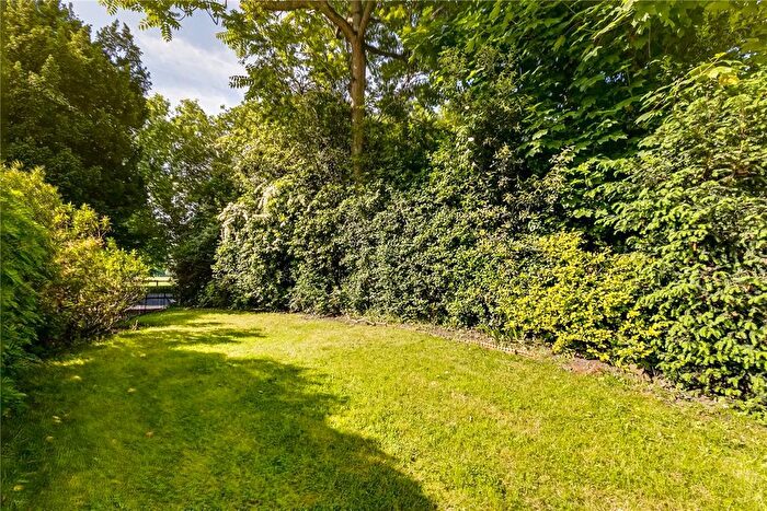 1 Bedroom Flat To Rent In Clapham Common North Side, Clapham, SW4