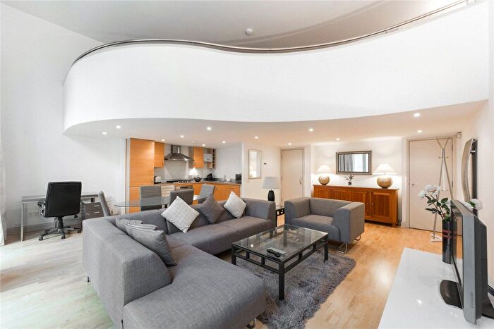 1 Bedroom Studio To Rent In Earl's Court Square, Earls Court, London, SW5