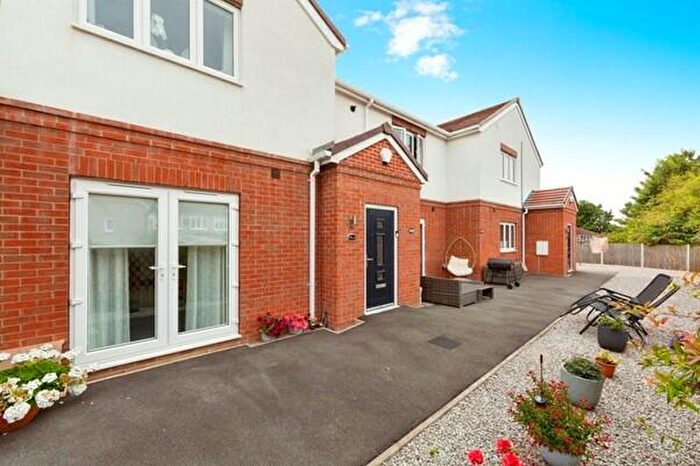 2 Bedroom Flat To Rent In Westfield Crescent, Thurnscoe, Rotherham, S63