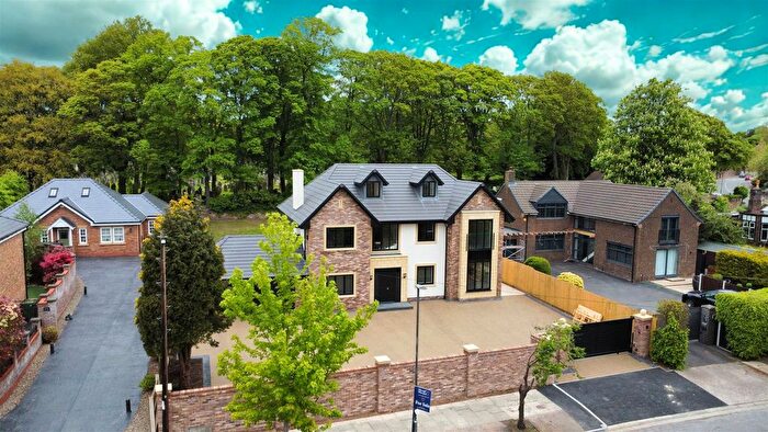 5 Bedroom Detached House For Sale In Eaton Road, Dentons Green, St Helens, WA10