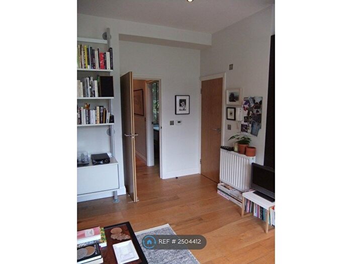 1 Bedroom Flat To Rent In Greenwood Road, London, E8