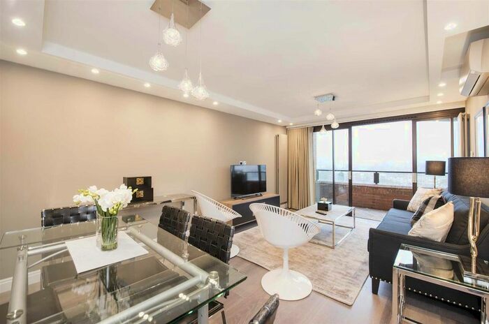 3 Bedroom Flat To Rent In Finchley Road, Swiss Cottage, London, NW3