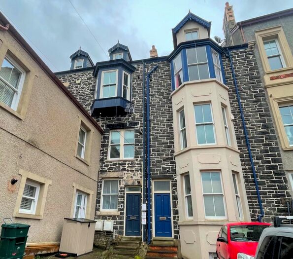 Flat To Rent In Basement Flat, Penmaenmawr, LL34