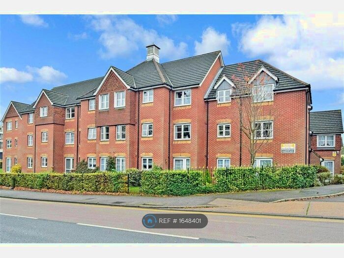 1 Bedroom Flat To Rent In Chaldon Road, Caterham, CR3