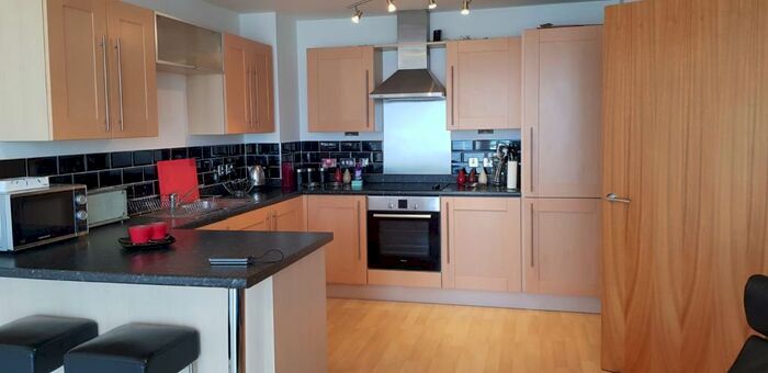 2 Bedroom Apartment To Rent In Park Central, B15