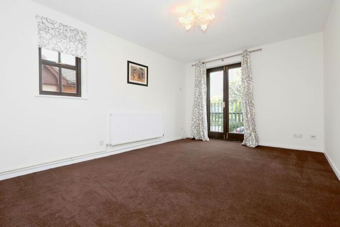1 Bedroom Flat To Rent In Moriatry Close, Holloway, N7