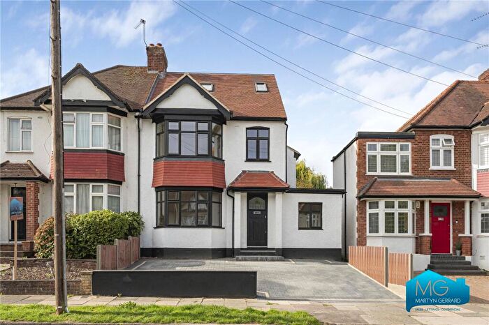 4 Bedroom Semi-Detached House To Rent In Gresham Avenue, Whetstone, London, N20