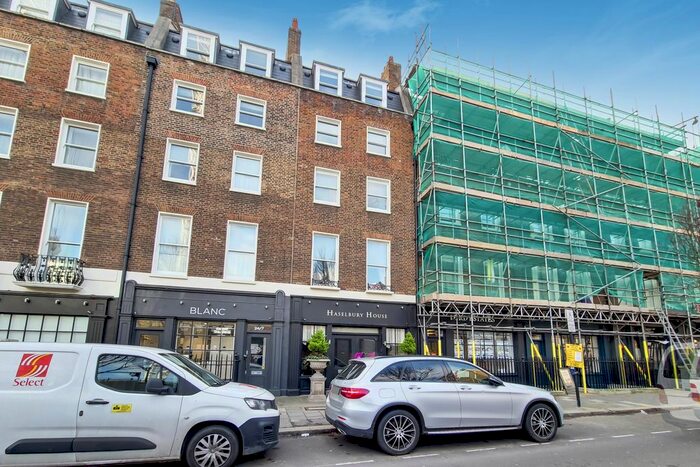 2 Bedroom Flat To Rent In George Street, London, W1U