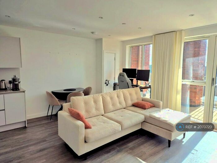 1 Bedroom Flat To Rent In Cooper Court, Maidenhead, SL6