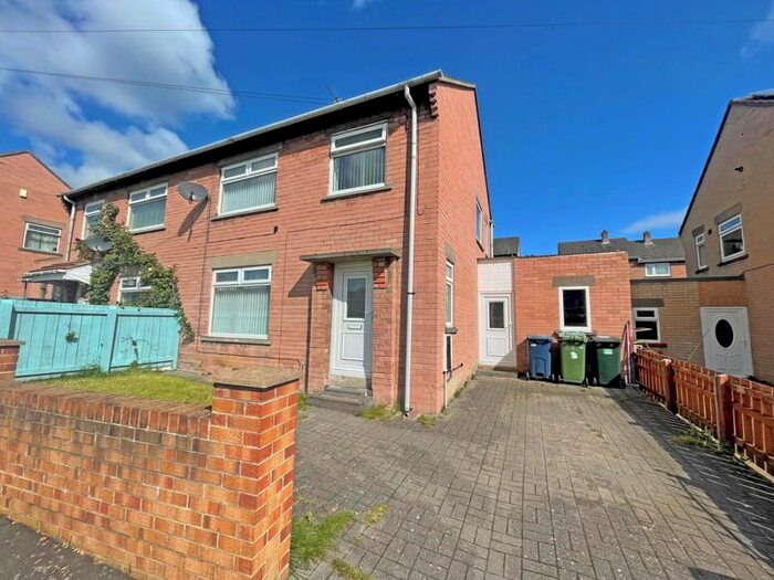 3 Bedroom Semi-Detached House To Rent In Woodlands Road, Rowlands Gill, NE39