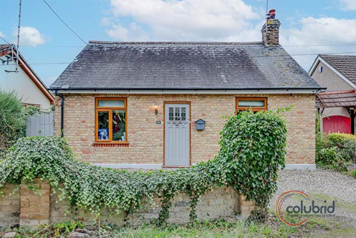 3 Bedroom Bungalow For Sale In Lampits Lane, Corringham, SS17