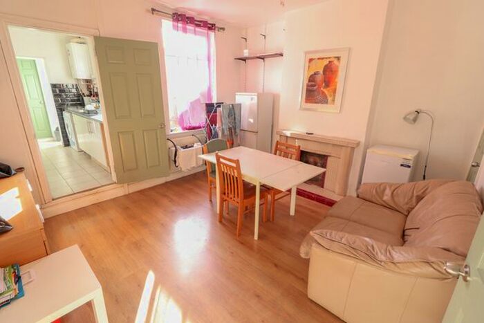 4 Bedroom Terraced House To Rent In Gulson Road, Stoke, Coventry CV1