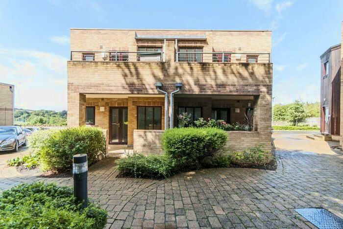 2 Bedroom Apartment To Rent In Pool Barton, Bristol, BS31