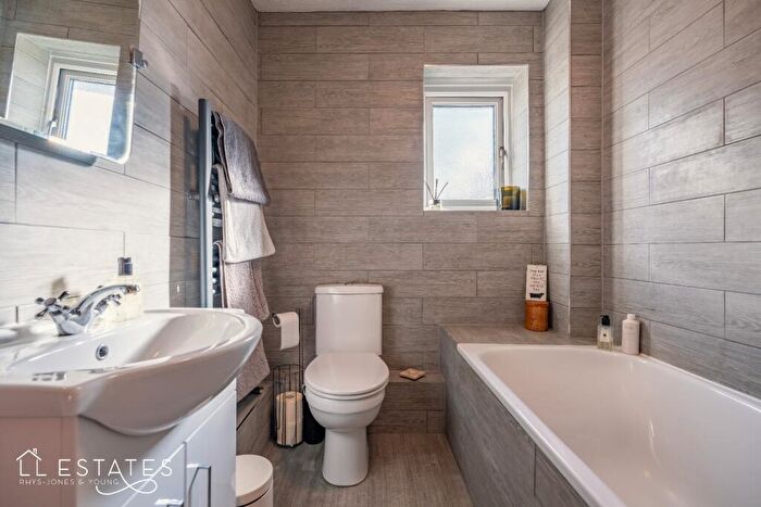 4 Bedroom Detached House For Sale In Grange Court, Rhyl, LL18